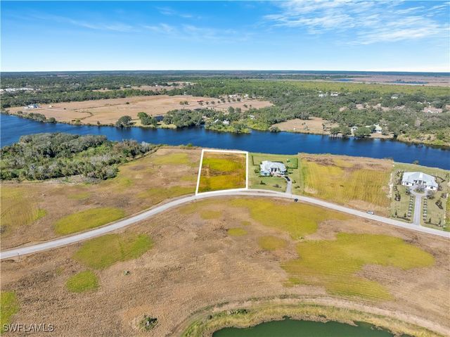 2110 Silk Bay BLVD, Alva, FL 33920