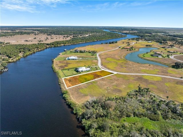 2110 Silk Bay BLVD, Alva, FL 33920