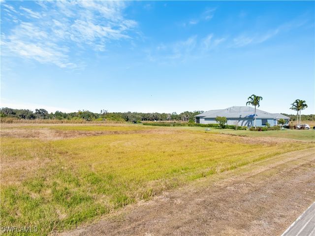 2110 Silk Bay BLVD, Alva, FL 33920