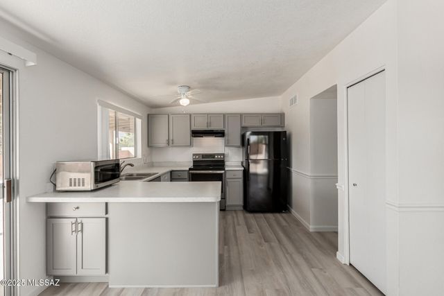 2941 W Verona Place, Tucson, AZ 85741