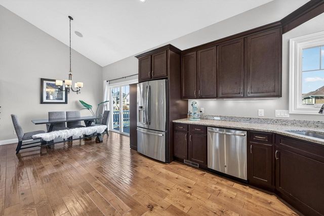 2410 Genevieve Way, Waunakee, WI 53597