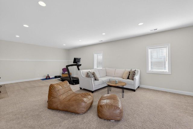 2410 Genevieve Way, Waunakee, WI 53597