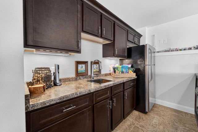 2410 Genevieve Way, Waunakee, WI 53597