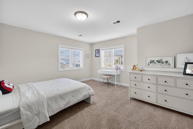 2410 Genevieve Way, Waunakee, WI 53597