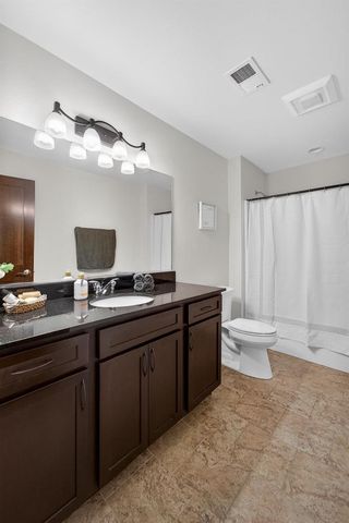 2410 Genevieve Way, Waunakee, WI 53597