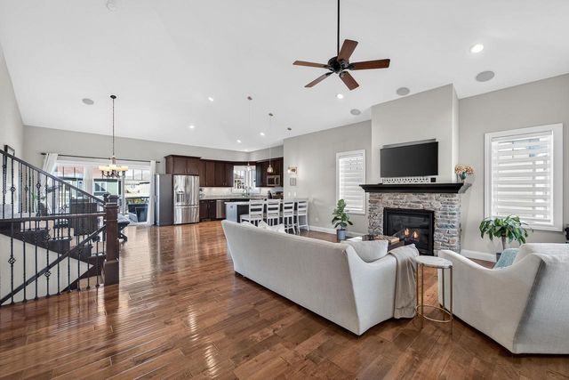 2410 Genevieve Way, Waunakee, WI 53597