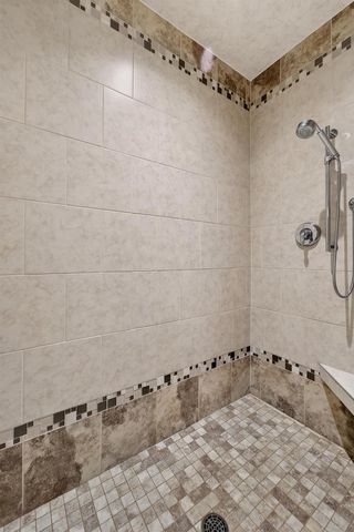 2410 Genevieve Way, Waunakee, WI 53597