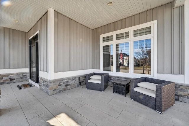2410 Genevieve Way, Waunakee, WI 53597