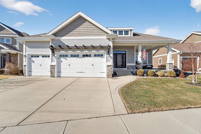 2410 Genevieve Way, Waunakee, WI 53597