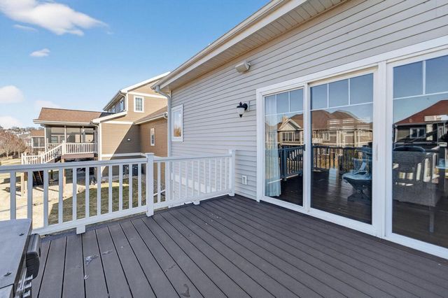 2410 Genevieve Way, Waunakee, WI 53597