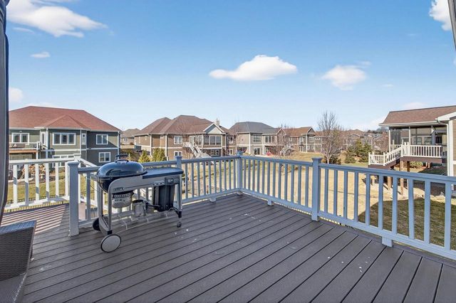 2410 Genevieve Way, Waunakee, WI 53597