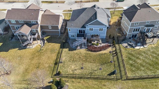 2410 Genevieve Way, Waunakee, WI 53597