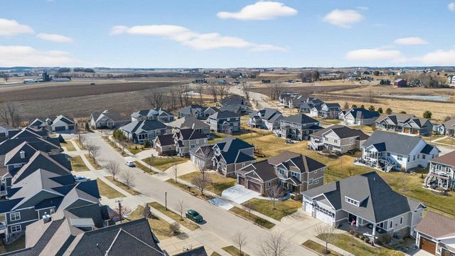 2410 Genevieve Way, Waunakee, WI 53597