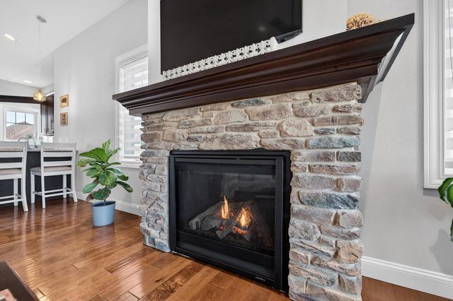 2410 Genevieve Way, Waunakee, WI 53597