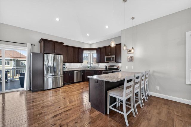 2410 Genevieve Way, Waunakee, WI 53597