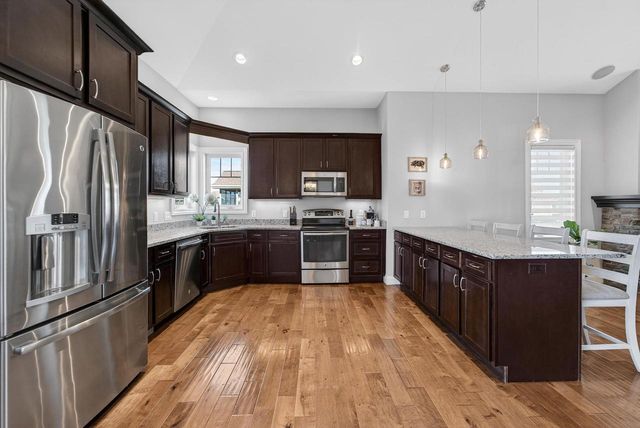 2410 Genevieve Way, Waunakee, WI 53597