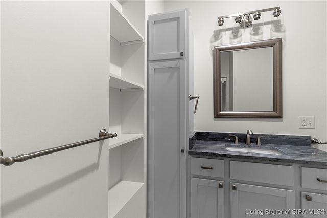 1122 W Second Street, Madison, IN 47250