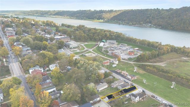 1122 W Second Street, Madison, IN 47250