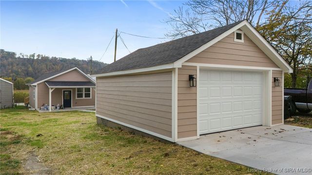 1122 W Second Street, Madison, IN 47250