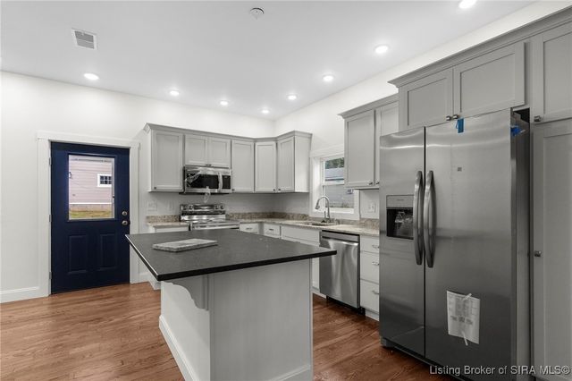 1122 W Second Street, Madison, IN 47250