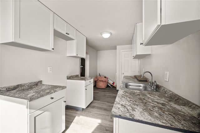 808 E 10th Ave, Munhall, PA 15120