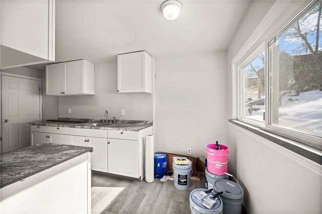 808 E 10th Ave, Munhall, PA 15120