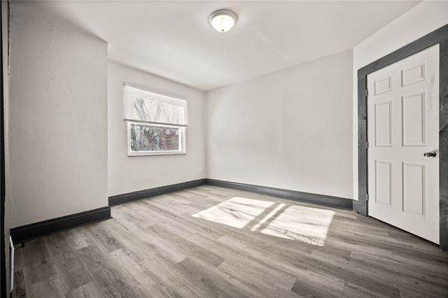 808 E 10th Ave, Munhall, PA 15120