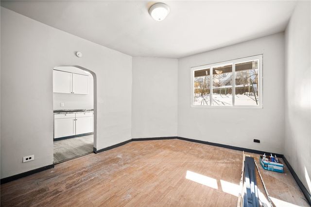 808 E 10th Ave, Munhall, PA 15120