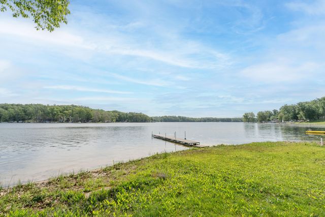 11300 Elizabeth Drive, Three Rivers, MI 49093