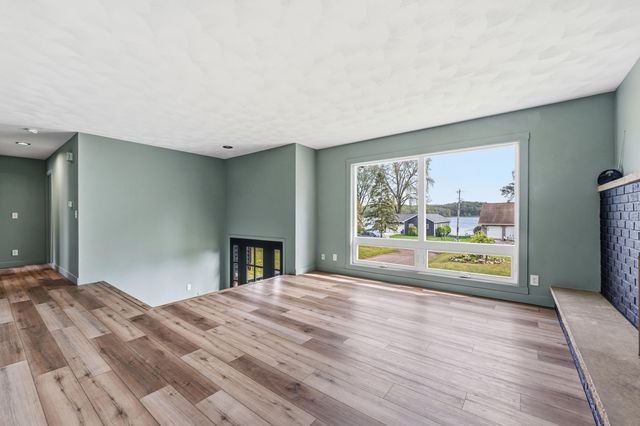 11300 Elizabeth Drive, Three Rivers, MI 49093