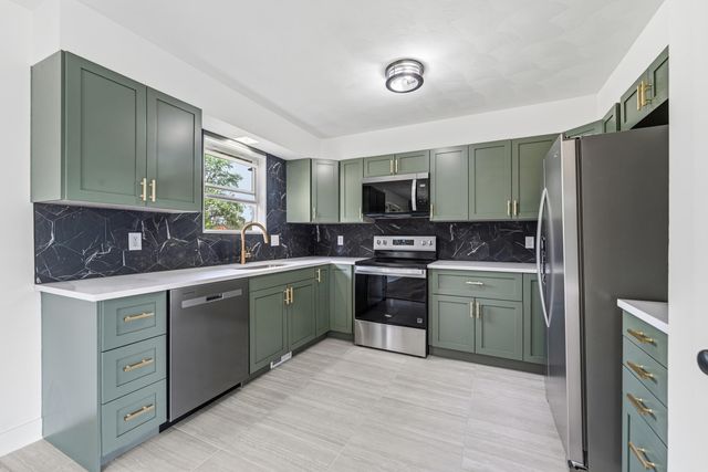11300 Elizabeth Drive, Three Rivers, MI 49093