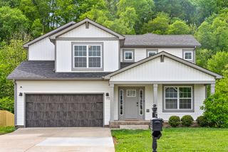 1721 Rains Rd, Clarksville, TN 37042
