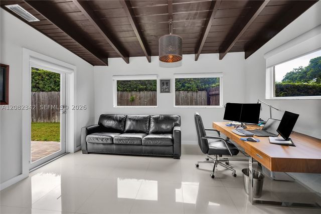 6843 SW 53rd St, Miami, FL 33155