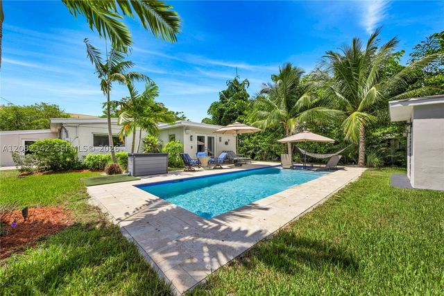 6843 SW 53rd St, Miami, FL 33155
