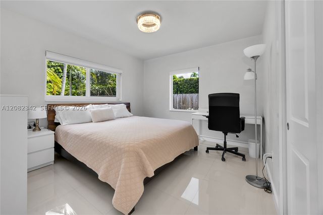 6843 SW 53rd St, Miami, FL 33155