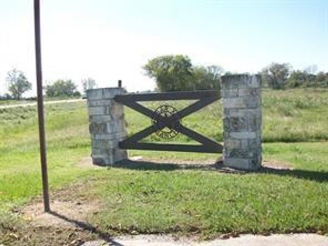 1703 Apache, Angleton, TX 77515