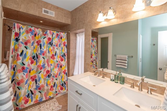 3130 Nebraska Avenue, St Louis, MO 63118