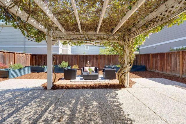 11692 Westshore Court, Cupertino, CA 95014