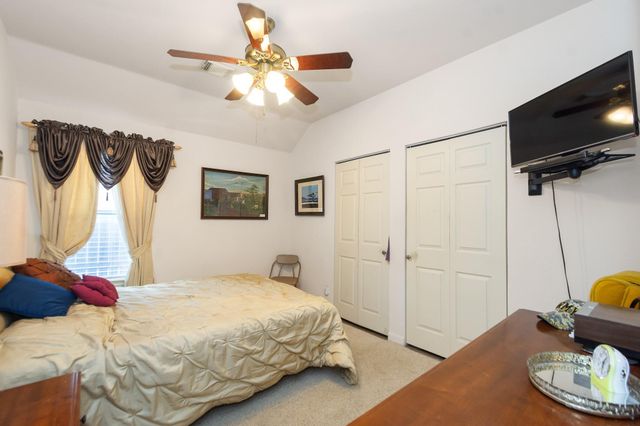 4902 Quiet Canyon Drive, Friendswood, TX 77546