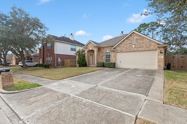 4902 Quiet Canyon Drive, Friendswood, TX 77546