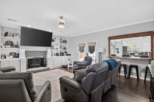 1185 Cambridge Circle, Benton, AR 72019