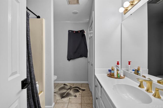 1185 Cambridge Circle, Benton, AR 72019