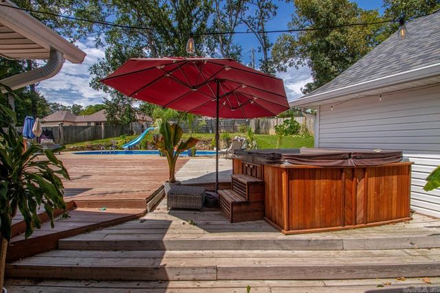 1185 Cambridge Circle, Benton, AR 72019