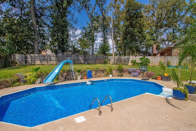 1185 Cambridge Circle, Benton, AR 72019