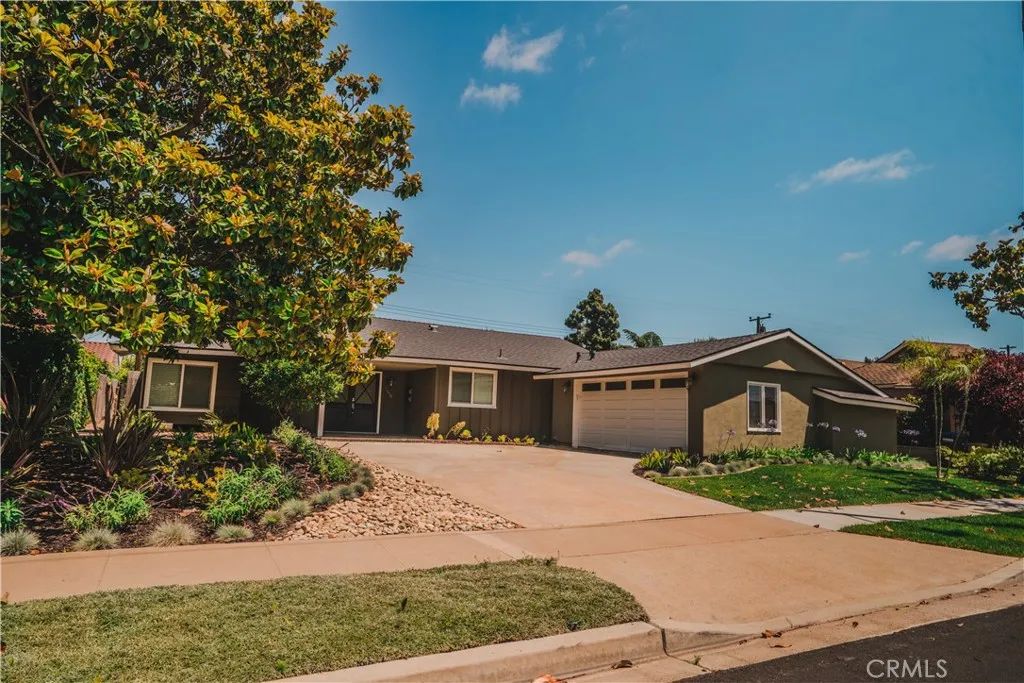 2850 Tabago Pl, Costa Mesa, CA 92626