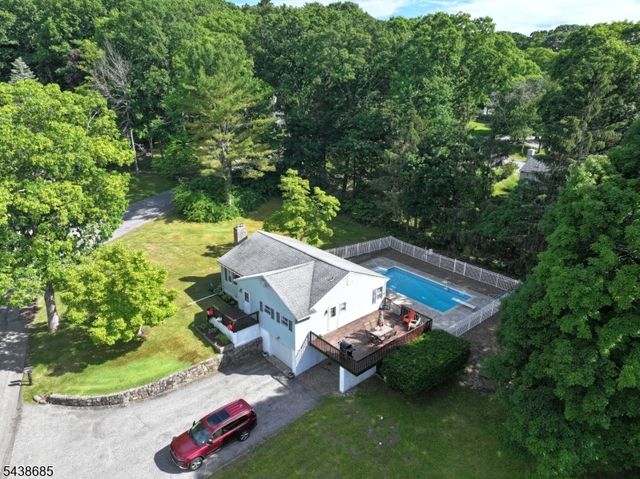 29 Fox Trl, Hardyston Twp., NJ 07460