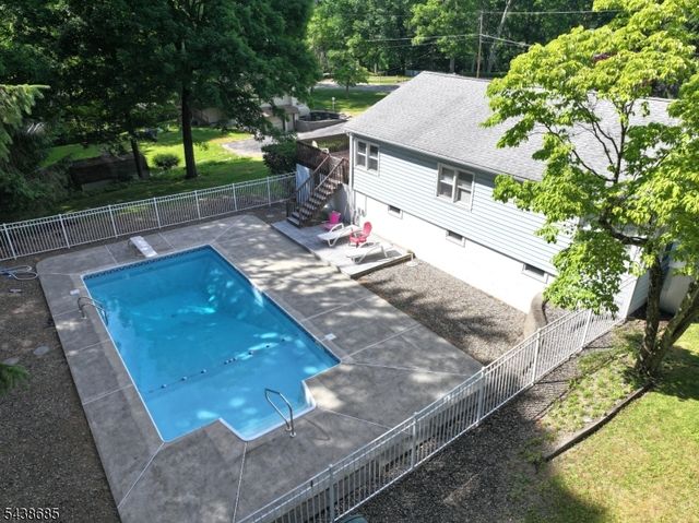 29 Fox Trl, Hardyston Twp., NJ 07460