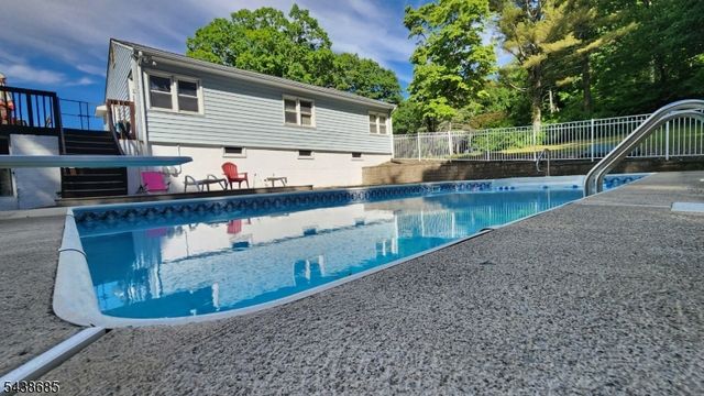 29 Fox Trl, Hardyston Twp., NJ 07460