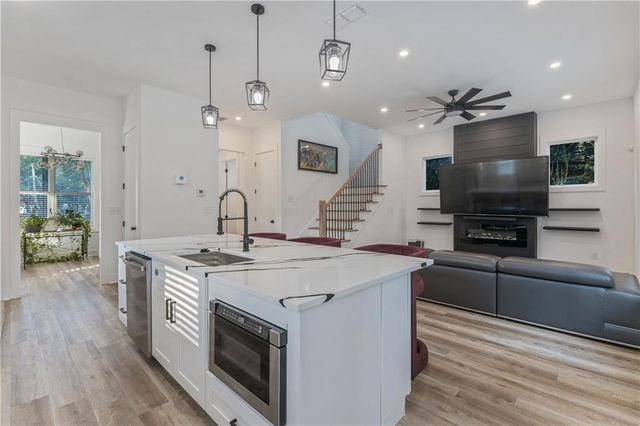 80 Burbank Drive NW, Atlanta, GA 30314