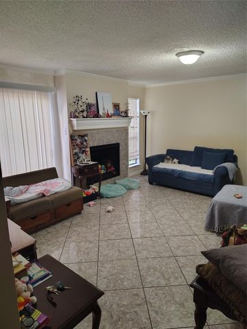 6701 Sands Point Drive 73, Houston, TX 77074